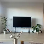 Апартаменти Zwirn By Ellements, Brand New With Free Parking Братислава
