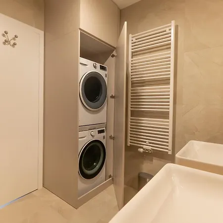 아파트 Zwirn By Ellements, Brand New With Free Parking