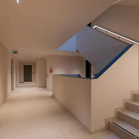 Zwirn By Ellements, Brand New With Free Parking * 브라티슬라바