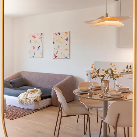 Zwirn By Ellements, Brand New With Free Parking Appartement *