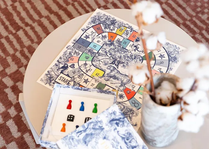 Daire Zwirn By Ellements, Brand New With Free Parking