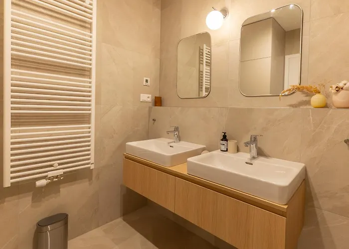 Zwirn By Ellements, Brand New With Free Parking