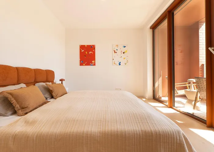 Zwirn By Ellements, Brand New With Free Parking Daire