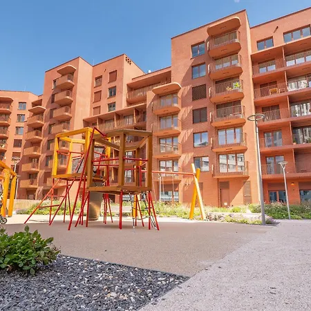 Zwirn By Ellements, Brand New With Free Parking Pozsony