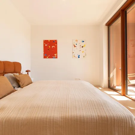 Zwirn By Ellements, Brand New With Free Parking Apartman