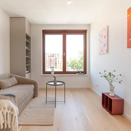 Zwirn By Ellements, Brand New With Free Parking Apartman