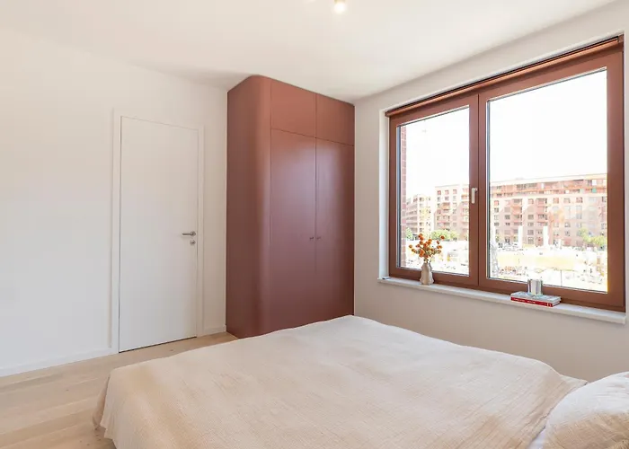 Zwirn By Ellements, Brand New With Free Parking