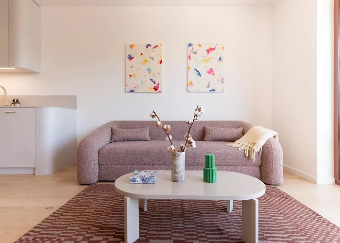 Zwirn By Ellements, Brand New With Free Parking *